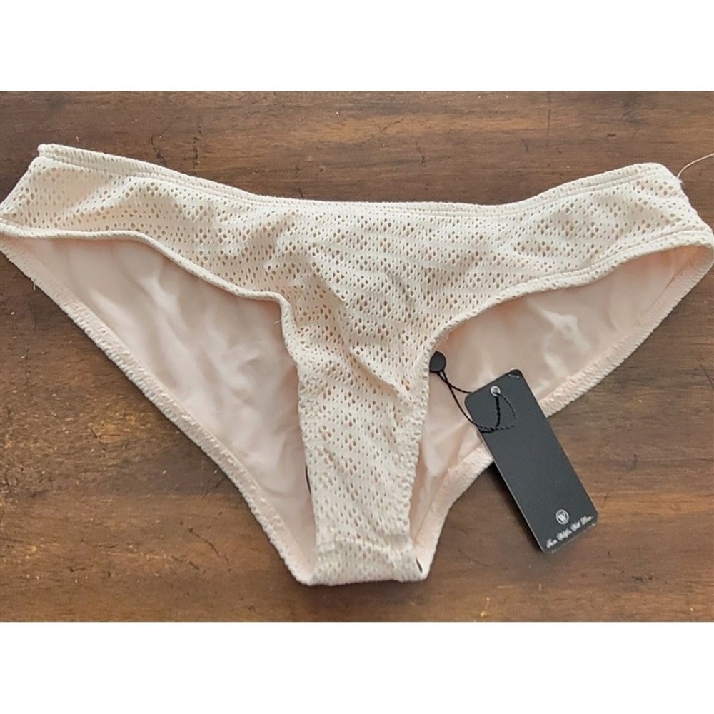 NWT Wildfox Swim M Pink Crochet Bikini Bottoms 123274